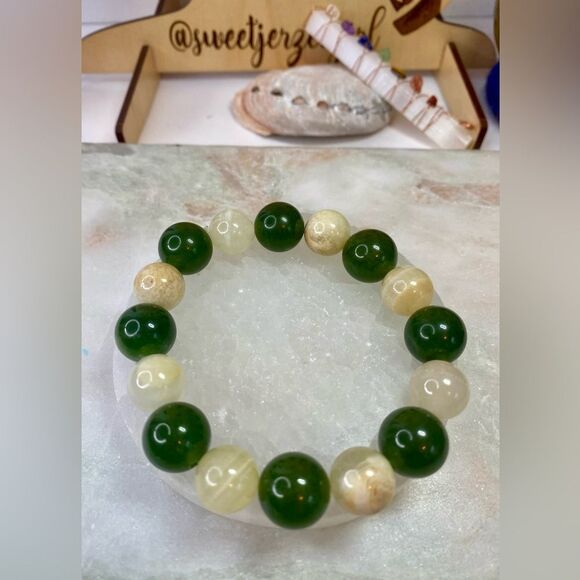 Handmade Mixed Green & Cream Banded Jade Bracelet Set - Picture 4 of 8